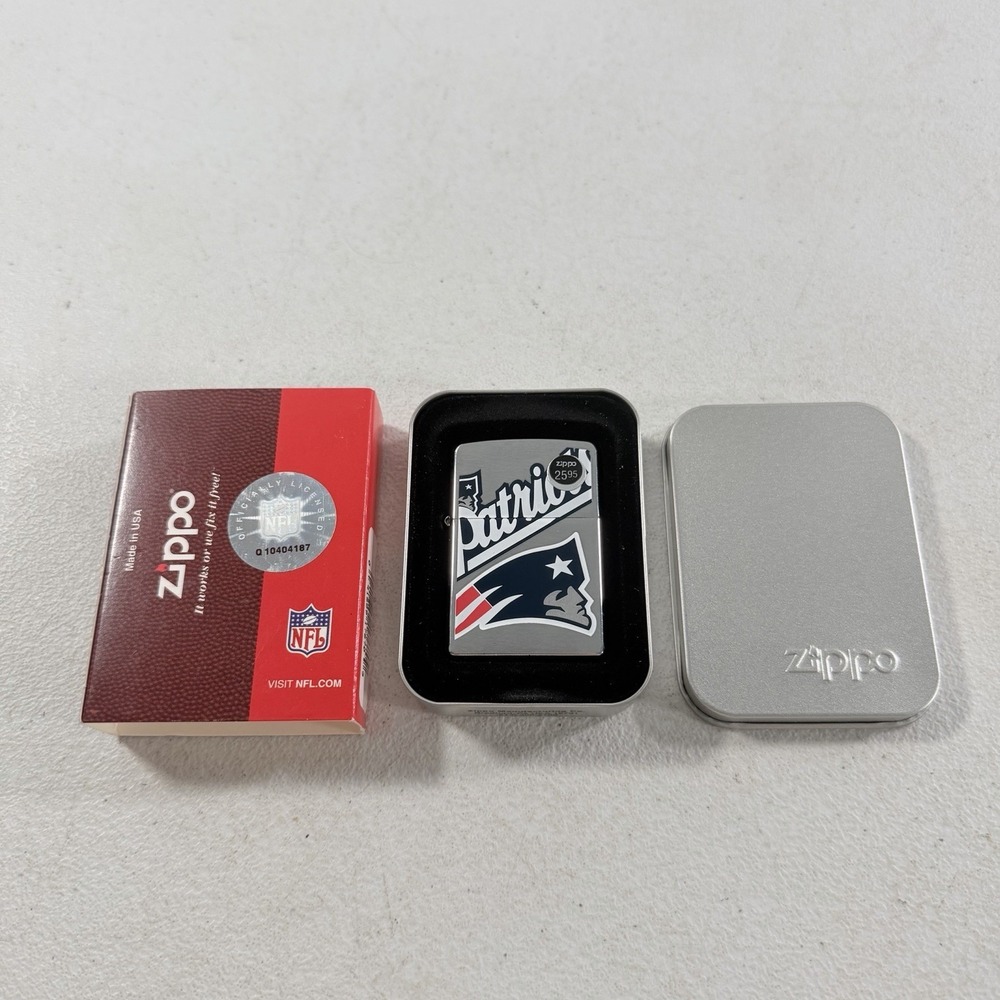 Vintage 2002 New England Patriots NFL Chrome Zippo Lighter‎ NEW UNFIRED In Box